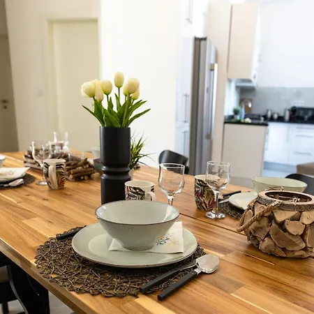 Daire Kossuth Loft Apartment- Location In Downtown *