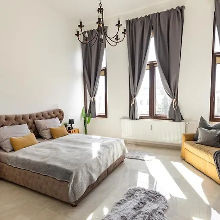 Kossuth Loft Apartment- Location In Downtown Apartmán